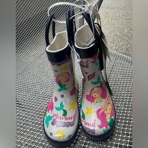 Vibrant Cartoon-Style Ankle Rain Boots